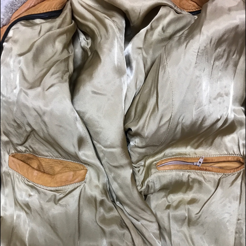Gorgeous & Timeless Leather jacket - Picture 3 of 11
